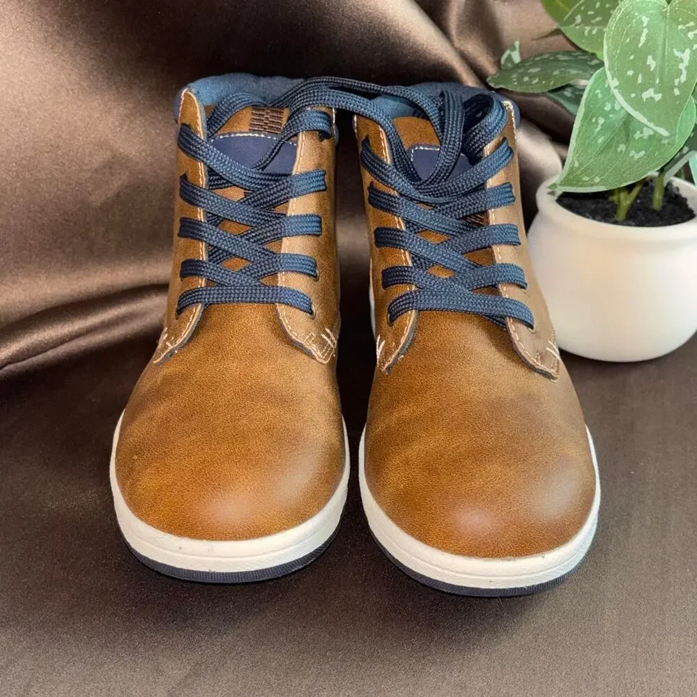 Eddie bower boys size 1 boots like new